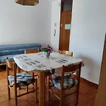 아파트 Charming Flat Close To The