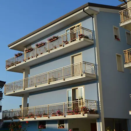 Charming Flat Close To The 카오를레