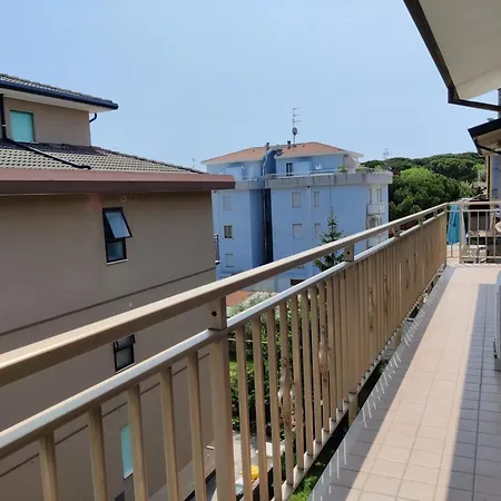Charming Flat Close To The - Beahost Apartment Caorle