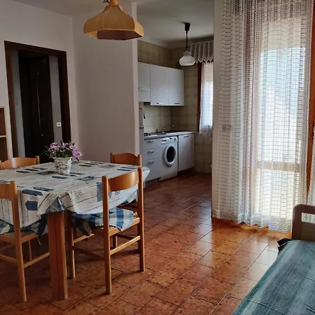 Charming Flat Close To The - Beahost